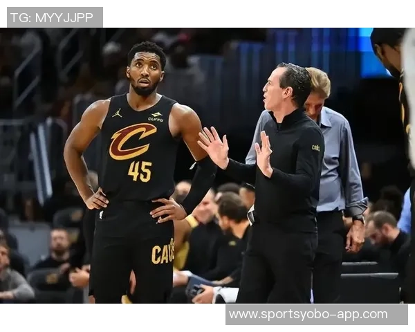 阿特金森称赞莫布里接球位置改善能在包夹中迅速做出分球反应